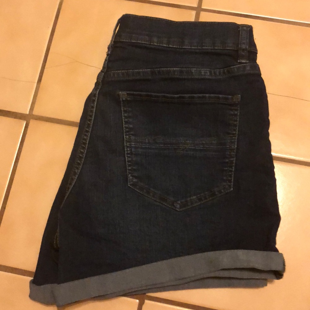 New York & Company jean shorts in great condition
